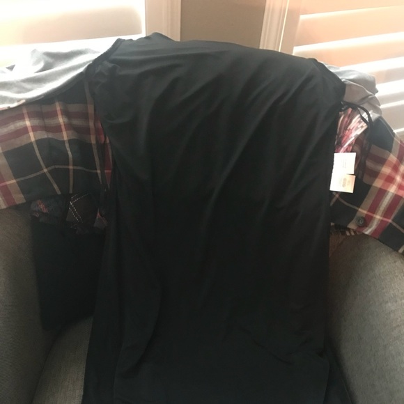 Black dress - Picture 3 of 4